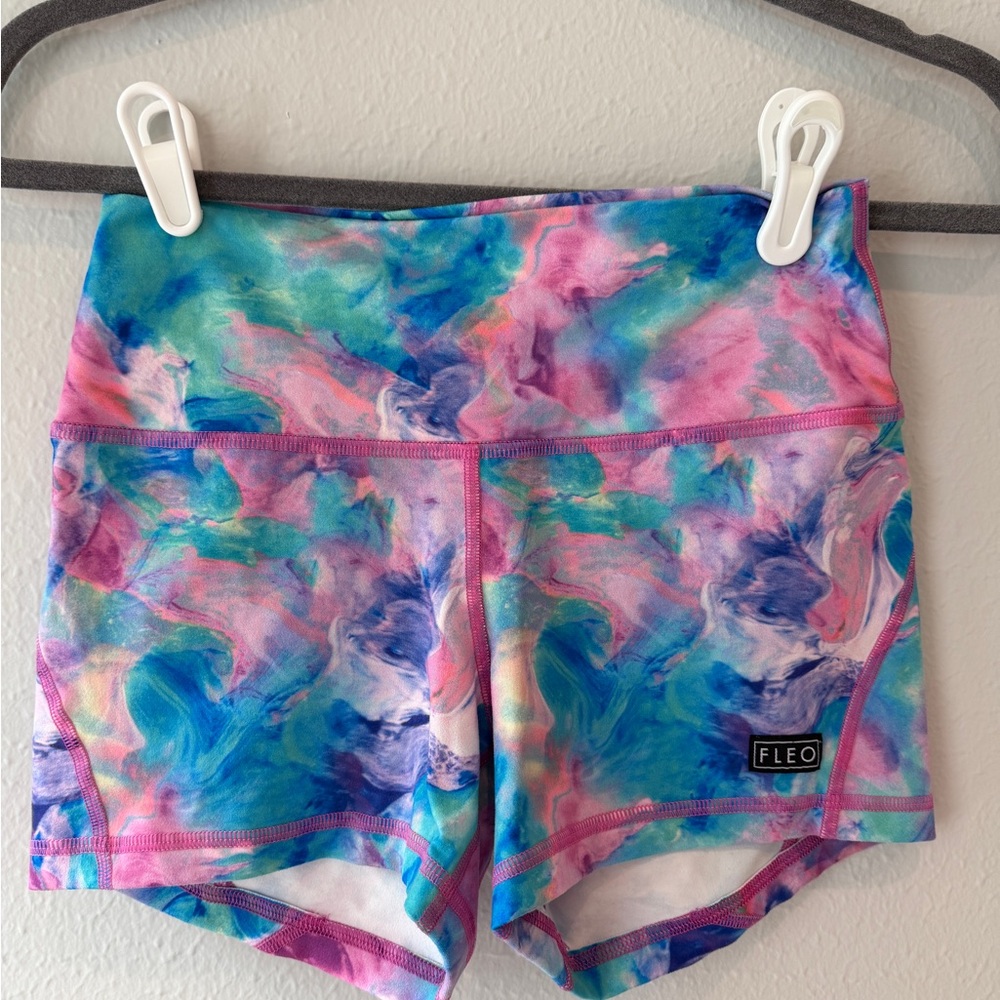 Fleo Women's Multicolor Swirl High-Waist workout shorts